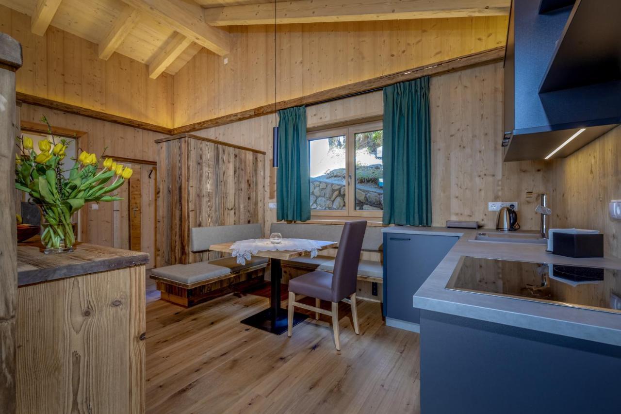 Chalet,1085264686:JPEG